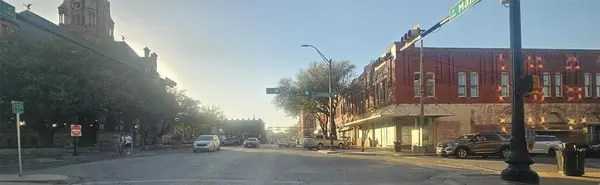 1111 E Jefferson Street, Waxahachie, TX 75165