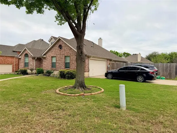 900 Ascension Drive, Hurst, TX 76053