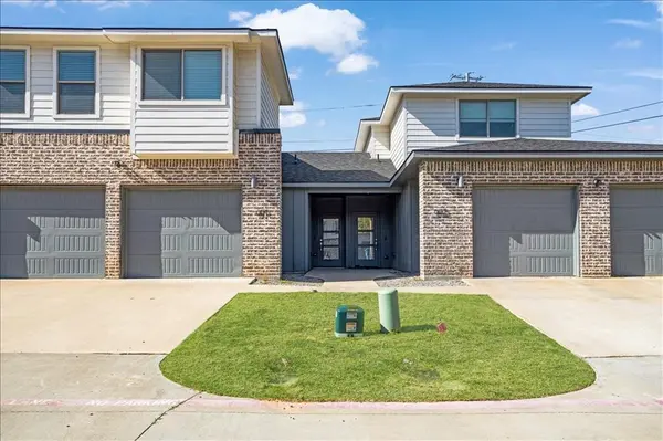 3060 W Crawford Street #601/602, Denison, TX 75020