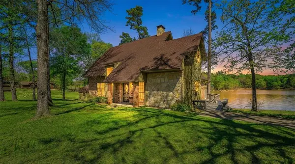 343 County Road 2938 N, Pittsburg, TX 75686