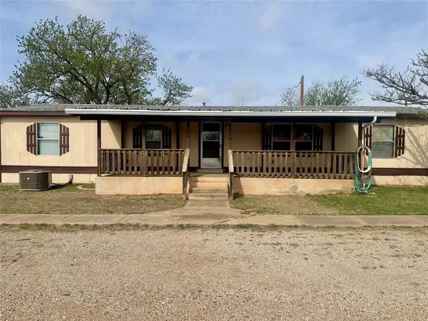 112 S Franklin Avenue, Aspermont, TX 79502