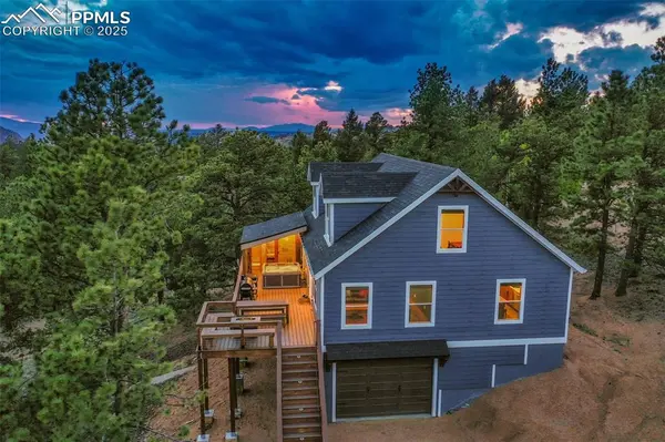 17 Red Cloud CIR, Cripple Creek, CO 80813