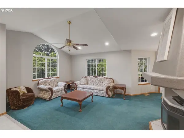 29920 BARTELS CREEK DR, Lebanon, OR 97355