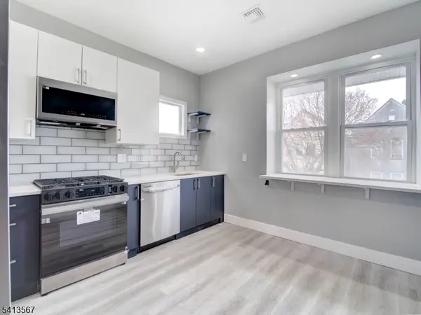 20 W 49th #2, Bayonne City, NJ 07002