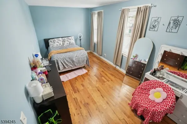 648 Myrtle St, Elizabeth City, NJ 07202