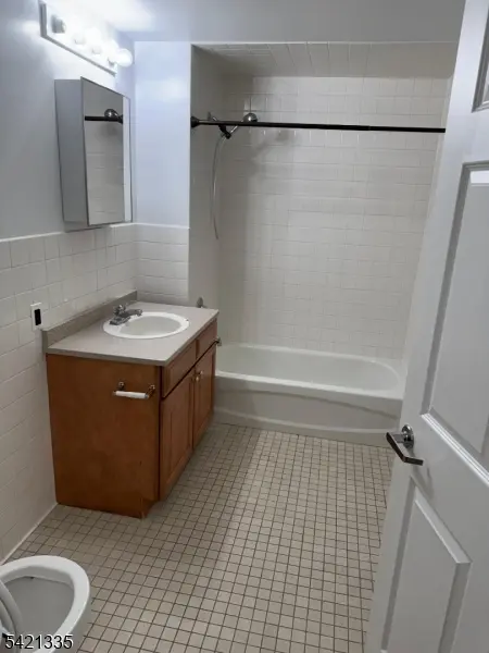 53 W Palisade Ave Und 206 #206, Englewood City, NJ 07631