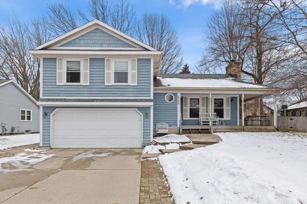 6560 Crownpointe DR SW, Byron Twp, MI 49315