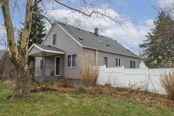 904 60th ST SE, Gaines Twp, MI 49508