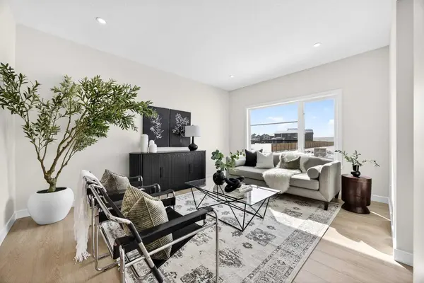 424 Fireside DR, Cochrane, AB T4C3E1