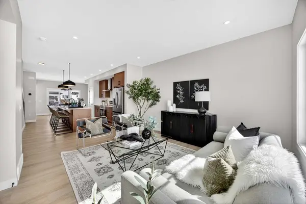 424 Fireside DR, Cochrane, AB T4C3E1