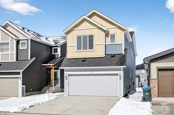 52 Fireside Common SW, Cochrane, AB T4C 3E1