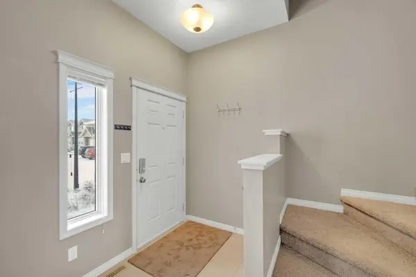 50 Lucky PL #110, Sylvan Lake, AB T4S 0E3