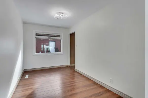 4824 Claret ST NW, Calgary, AB T2L 1C1