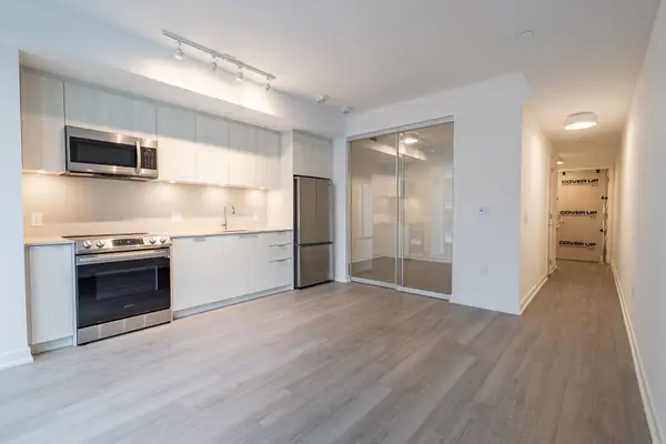 357 King ST W #1707, Toronto C01, ON M5V 1K1