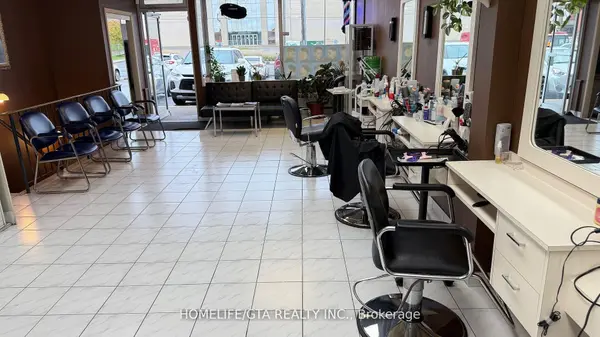 1468 Victoria Park AVE #3, Toronto C13, ON M4A 2M2