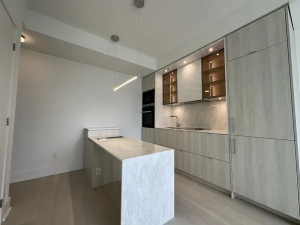 11 Yorkville AVE #3701, Toronto C02, ON M4W 1L2