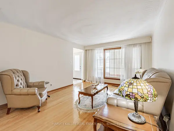 205 Vauxhall DR, Toronto E04, ON M1P 1R6