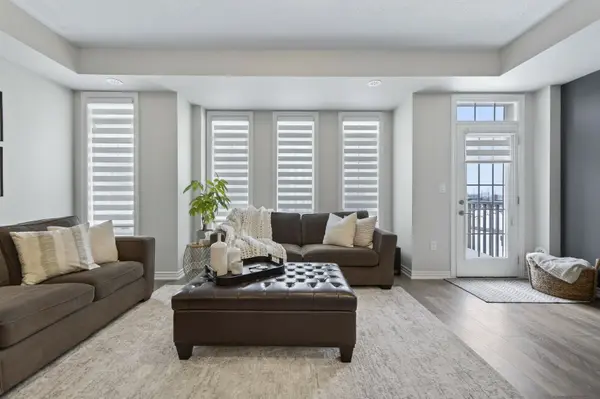 6 Mel Irving DR, Bradford West Gwillimbury, ON L3Z 4P1