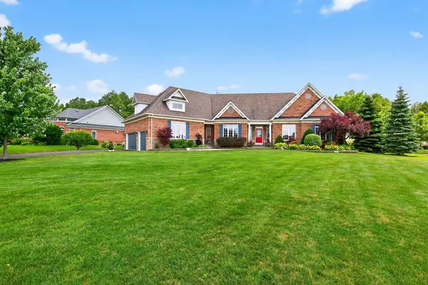 32 Underhill CT, Essa, ON L9R 1V2