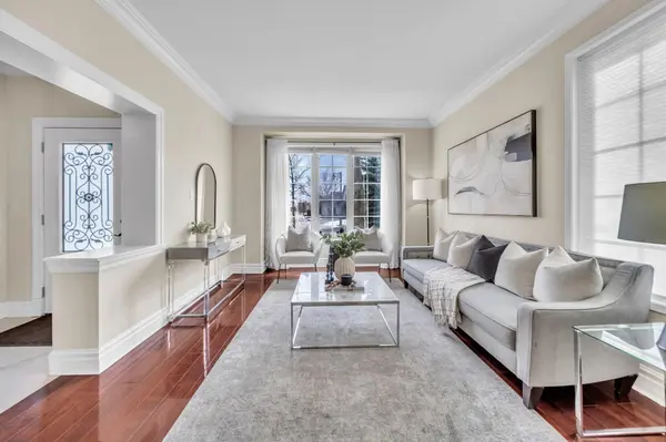 44 Skywood DR, Richmond Hill, ON L4E 4L2