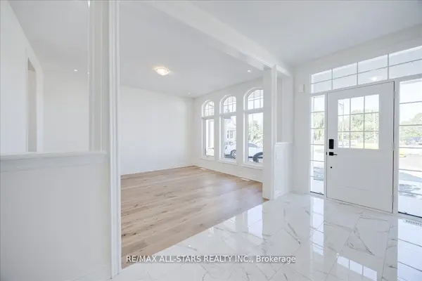 59 Stadacona AVE, Georgina, ON L0E 1R0