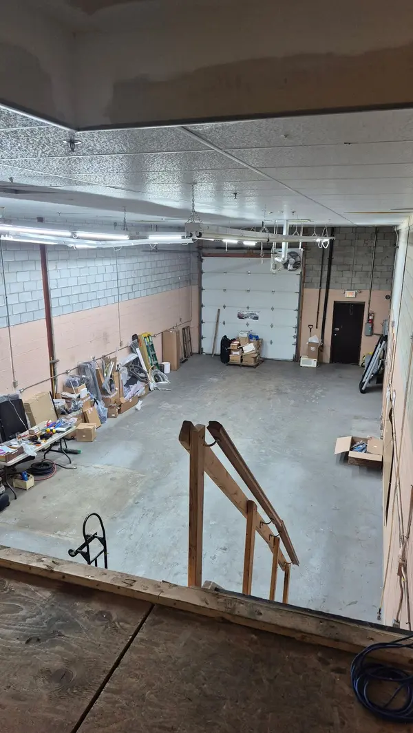 25 Saunders RD #9, Barrie, ON L4N 9A7