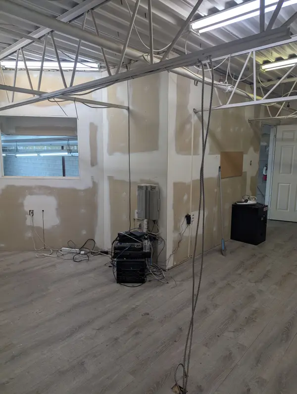 25 Saunders RD #9, Barrie, ON L4N 9A7