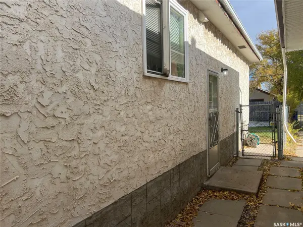 405 YORK STREET, Regina, SK S4R 4W7