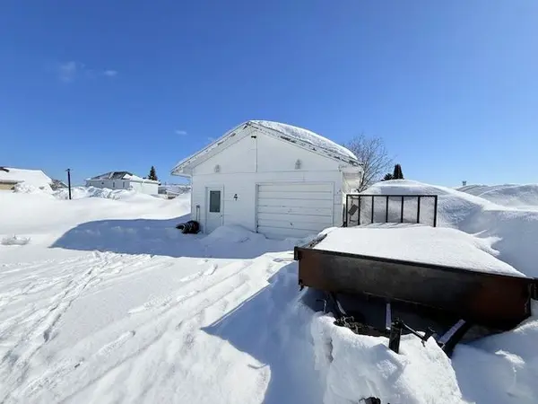 4 Brock CRES, Kapuskasing, ON P5N 2J8