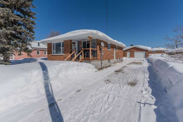 18 Cartier AVE, Kapuskasing, ON P5N 2J6