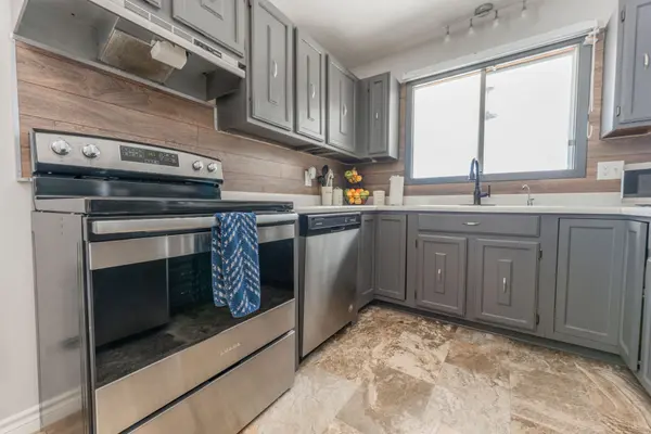 18 Cartier AVE, Kapuskasing, ON P5N 2J6