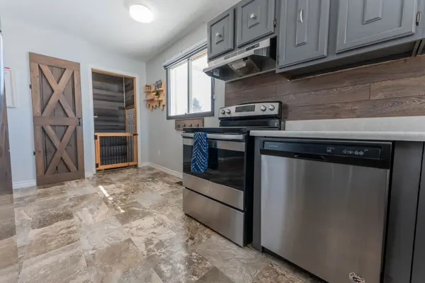 18 Cartier AVE, Kapuskasing, ON P5N 2J6