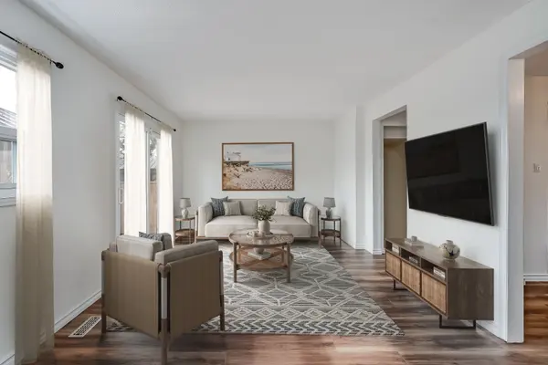 1055 Shawnmarr RD #203, Mississauga, ON L5H 3V2