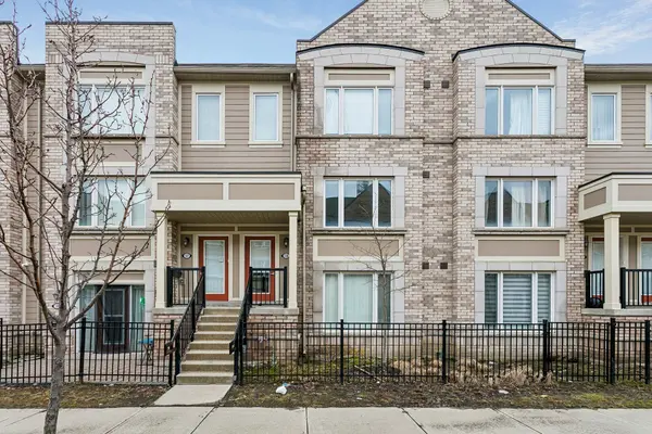 1 Beckenrose CT #136, Brampton, ON L6Y 6G2