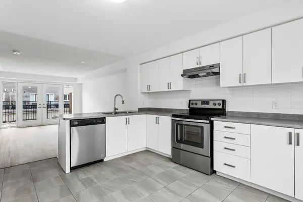 1 Beckenrose CT #136, Brampton, ON L6Y 6G2