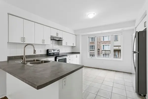 1 Beckenrose CT #136, Brampton, ON L6Y 6G2