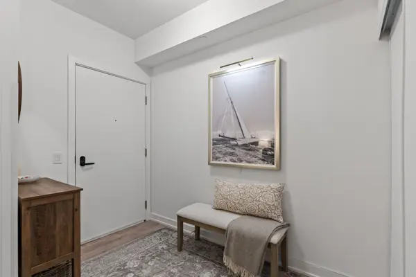 220 Missinnihe WAY #912, Mississauga, ON L5H 0A9