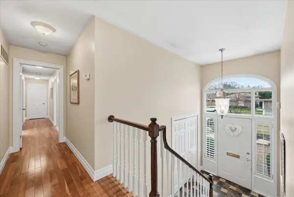 285 Glen Afton DR, Burlington, ON L7L 1G8