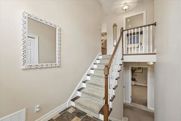 285 Glen Afton DR, Burlington, ON L7L 1G8