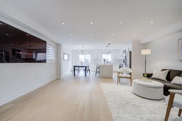 626 Wildgrass RD, Mississauga, ON L5B 4J1