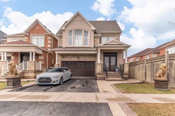 220 Castle Oaks Crossing N/A, Brampton, ON L6P 3X2