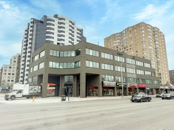 685 Richmond ST #107-109, London East, ON N6A 5M1