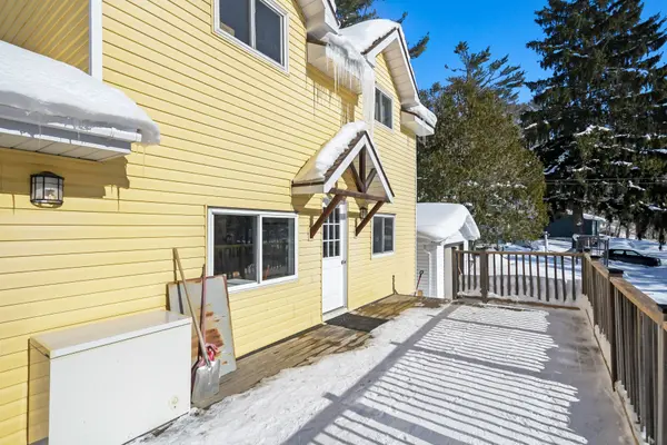 12 Ferndale RD, Muskoka Lakes, ON P0B 1J0