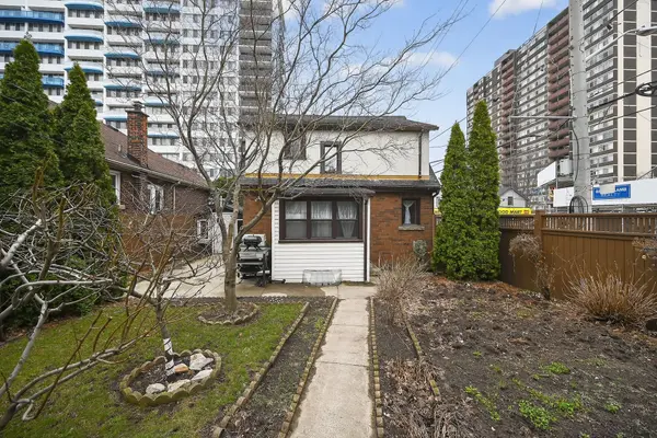 144 Hunter ST W, Hamilton, ON L8P 1R1