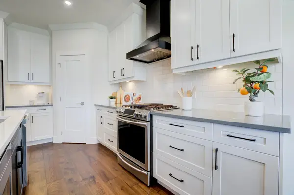 283 Elizabeth ST, Southwest Middlesex, ON N0L 1M0