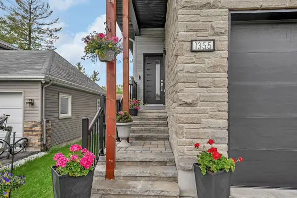 1355 Mory ST, Blossom Park - Airport And Area, ON K1T 1C8