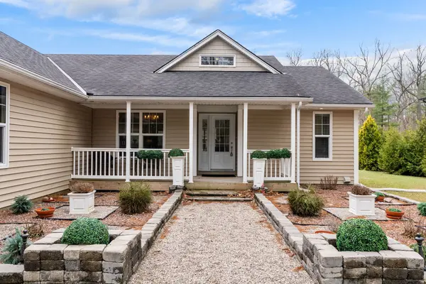 10023 Jenna RD, Lambton Shores, ON N0M 1T0