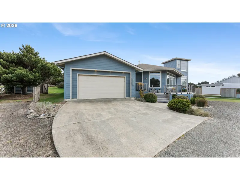 3868 GRANT PL, Bandon, OR 97411