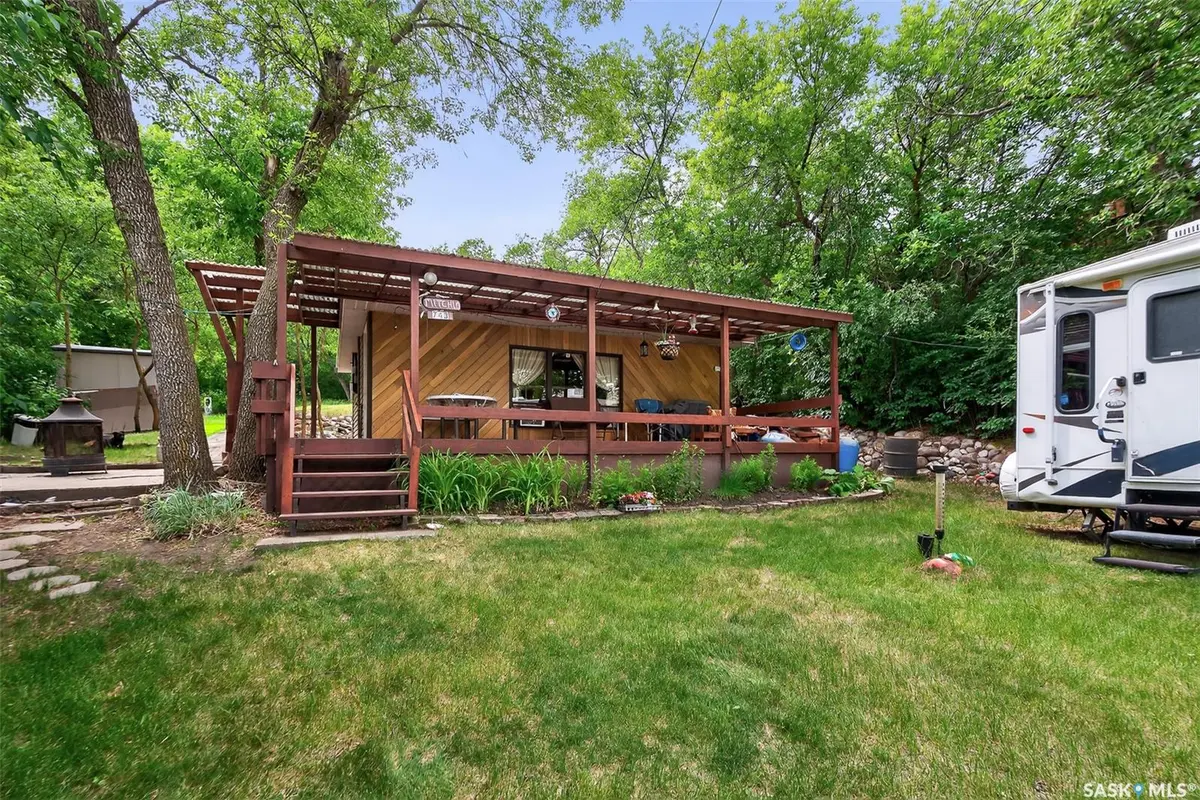 743 Tatanka DRIVE, South Lake, SK S0H 2X0