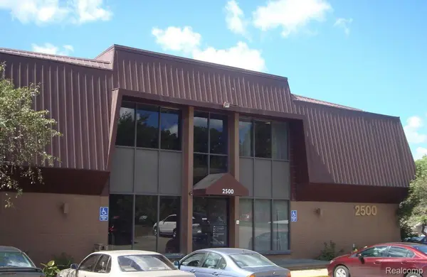 2500 Packard ST, Ann Arbor, MI 48104